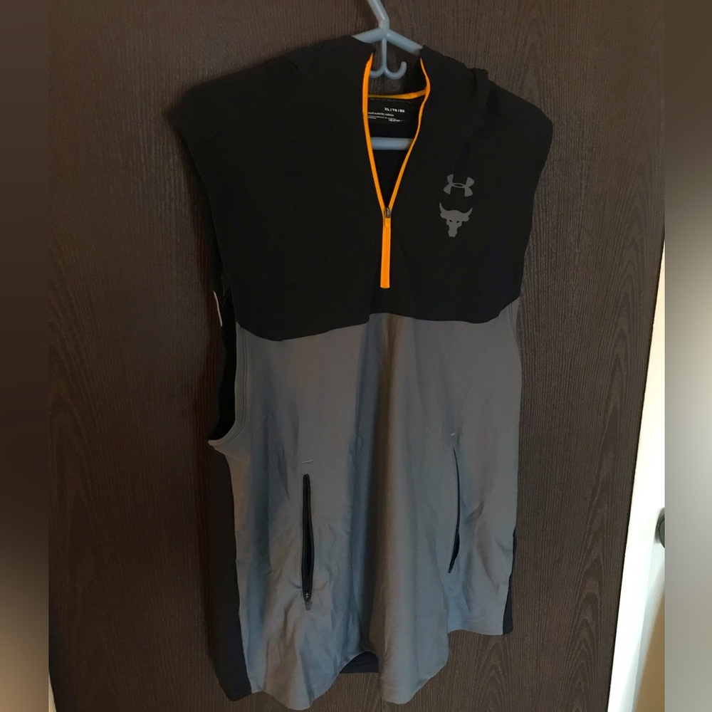 Under Armour workout top- sleeveless with a hood